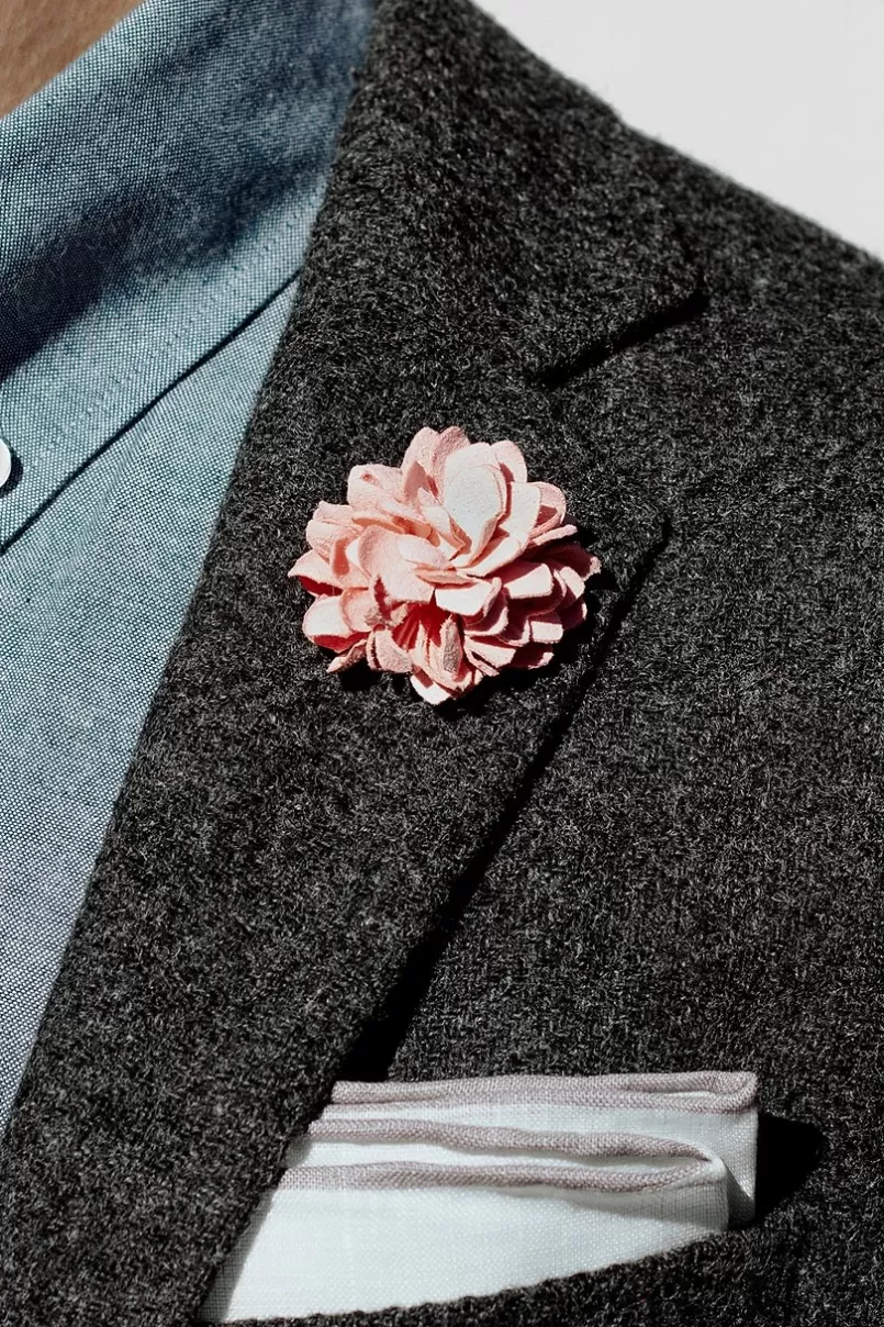 Ties Chrysanthemum Lapel Pin Peach Store